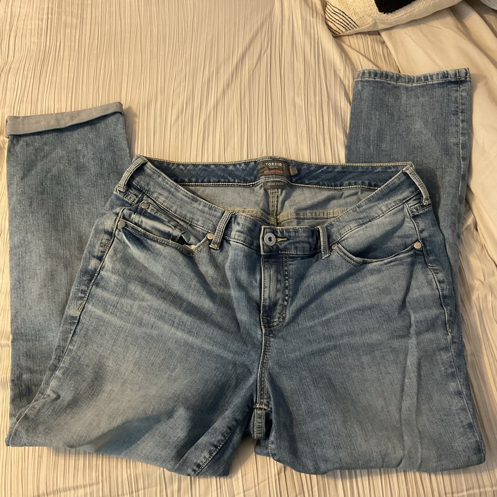 Torrid boyfriend straight distressed denim jeans size 16
